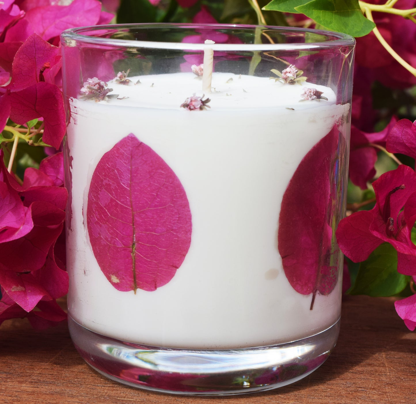 - LARGE 45H BURN TIME -  SOY CANDLE WITH BOUGAINVILLEA
